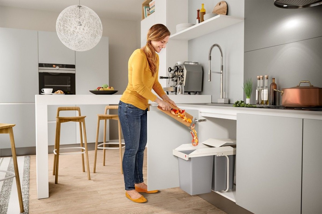 Hailo Multi-Box duo L, built-in waste separation system